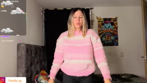 Snapshot of fiorella_up1 chatting on 10-23-25, 01:27 F I O R E L L A  online show from 10-23-25, 01:27