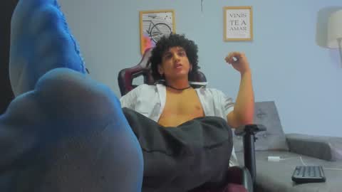 Snapshot of fire_boy69 chatting on 09-09-25, 10:09 fire_boy69 online show from 09-09-25, 10:09