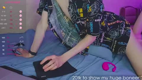 Snapshot of fire_monkeyboy chatting on 04-25-26, 06:27 Mark online show from 04-25-26, 06:27
