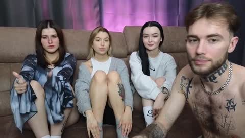 Snapshot of first_day_ chatting on 12-03-24, 01:54 ALICESTEVEVECTOR pvt open online show from 12-03-24, 01:54