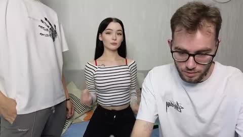 Snapshot of first_day_ chatting on 09-16-25, 09:43 ALICESTEVEVECTOR pvt open online show from 09-16-25, 09:43