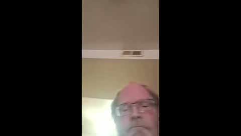 Hercomeonmyface online show from 12-16-25, 10:15