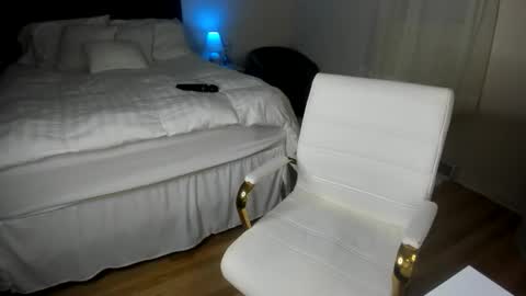 Jamie or Frisky  online show from 01-07-25, 10:08