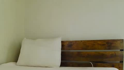 flowergirl online show from 10-24-25, 07:32