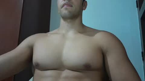 fitchestabs_69 online show from 04-17-26, 12:35