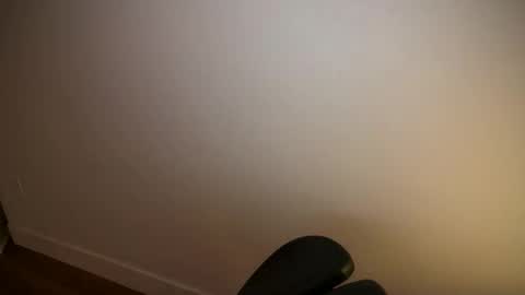 Snapshot of fitfunweird chatting on 04-26-26, 01:58 fitfunweird online show from 04-26-26, 01:58