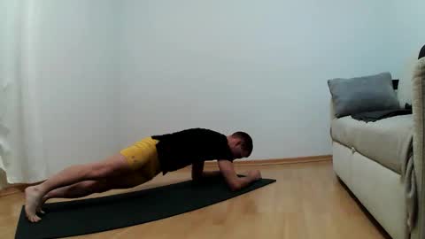 Snapshot of fitgentleman999 chatting on 01-11-26, 02:55 fitgentleman999 online show from 01-11-26, 02:55