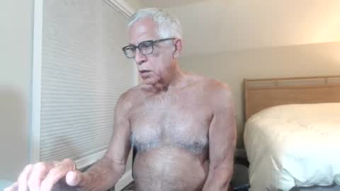 Snapshot of fitman999 chatting on 07-09-26, 05:33 Jon online show from 07-09-26, 05:33