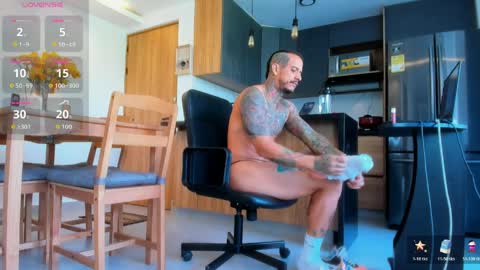 Elias Valencia online show from 03-31-26, 01:44