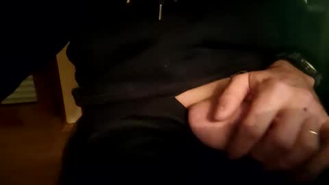 Snapshot of fiveforwilly1 chatting on 02-09-26, 06:39 Markus online show from 02-09-26, 06:39