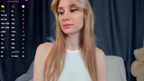 Kira online show from 02-10-26, 09:35