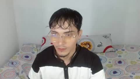 flaco23_latino online show from 06-18-26, 03:18