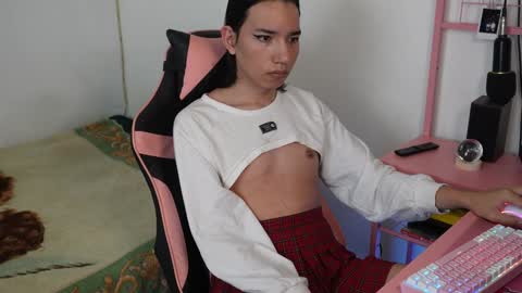 Snapshot of flaream_angel chatting on 01-01-25, 01:37 Alexa online show from 01-01-25, 01:37