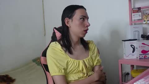 Snapshot of flaream_angel chatting on 11-05-25, 05:46 Alexa online show from 11-05-25, 05:46