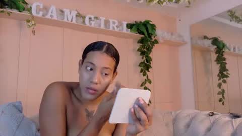 Flavia online show from 06-30-26, 12:17