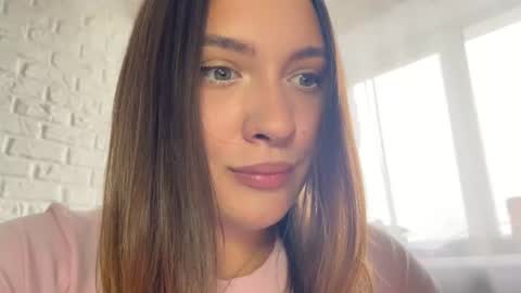 Snapshot of fleeting_dreams chatting on 07-24-26, 03:04 Emma online show from 07-24-26, 03:04
