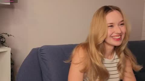 Amina online show from 04-18-26, 12:09