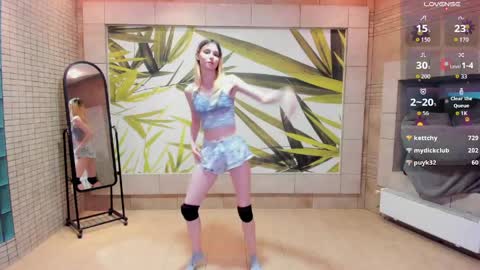 FlexiMona online show from 04-25-26, 01:41