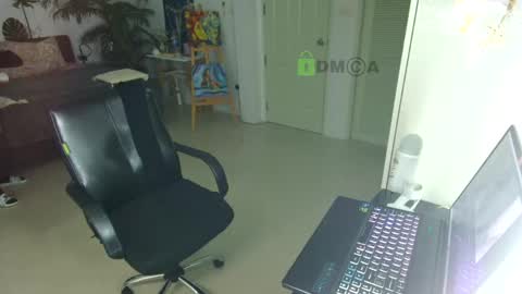 Snapshot of flexy_cat chatting on 06-08-26, 12:27 Flexy Cat online show from 06-08-26, 12:27