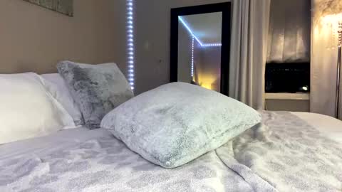 Snapshot of flexyroxxxy chatting on 02-21-25, 03:56 Roxy online show from 02-21-25, 03:56