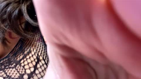 Roxy online show from 11-28-25, 06:21