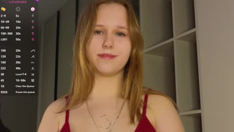 Doloras online show from 03-28-26, 08:41