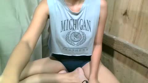 Snapshot of flirty_foxangel chatting on 02-19-25, 05:27 Angel online show from 02-19-25, 05:27