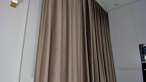 Snapshot of flirtykitty_ chatting on 10-31-25, 01:56 Emely online show from 10-31-25, 01:56