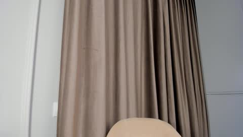 Snapshot of flirtykitty_ chatting on 11-01-25, 03:03 Emely online show from 11-01-25, 03:03