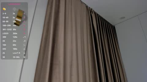 Snapshot of flirtykitty_ chatting on 11-09-25, 02:32 Emely online show from 11-09-25, 02:32