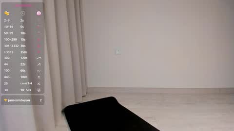 Snapshot of flirtykitty_ chatting on 11-21-25, 07:07 Emely online show from 11-21-25, 07:07