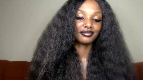 Snapshot of flirtyy_sheery chatting on 06-22-26, 03:25 sheery online show from 06-22-26, 03:25