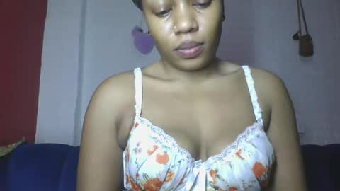 Snapshot of flora_fantasy chatting on 04-25-26, 07:22 fantasy online show from 04-25-26, 07:22