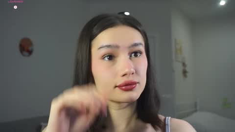 Viola online show from 11-18-25, 05:12