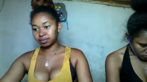 florencia011 online show from 10-22-25, 06:24