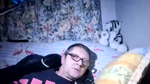 Snapshot of florincar chatting on 01-08-26, 10:12 florincar online show from 01-08-26, 10:12