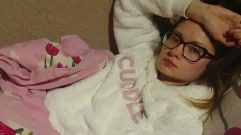 say meow and send tip  online show from 12-14-24, 02:45