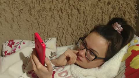 say meow and send tip  online show from 02-09-25, 06:16