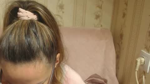 say meow and send tip  online show from 10-18-25, 09:10