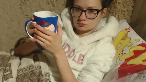 say meow and send tip  online show from 01-26-25, 04:41