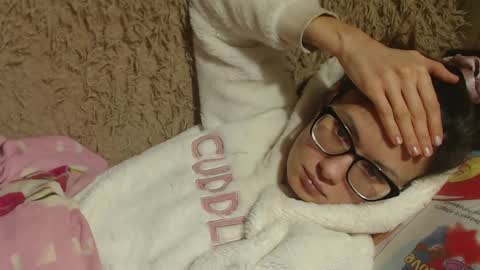 say meow and send tip  online show from 02-03-25, 06:49