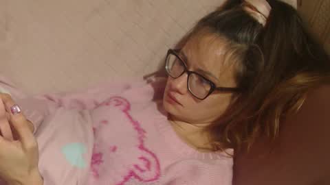 say meow and send tip  online show from 11-19-25, 07:14