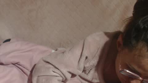 say meow and send tip  online show from 04-11-26, 07:18