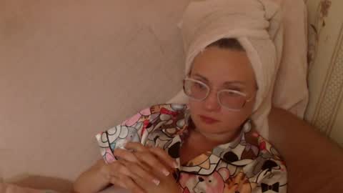 Snapshot of flowercandydoll13 chatting on 05-11-26, 08:50 say meow and send tip online show from 05-11-26, 08:50