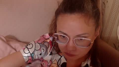 Snapshot of flowercandydoll13 chatting on 05-13-26, 04:04 say meow and send tip online show from 05-13-26, 04:04