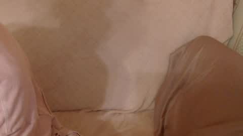 Snapshot of flowercandydoll13 chatting on 05-22-26, 05:18 say meow and send tip online show from 05-22-26, 05:18