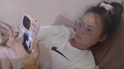 Snapshot of flowercandydoll13 chatting on 05-25-26, 04:13 say meow and send tip online show from 05-25-26, 04:13