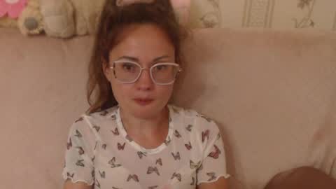 Snapshot of flowercandydoll13 chatting on 06-05-26, 05:40 say meow and send tip online show from 06-05-26, 05:40