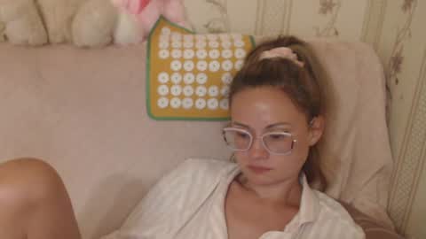 Snapshot of flowercandydoll13 chatting on 06-26-26, 07:18 say meow and send tip online show from 06-26-26, 07:18