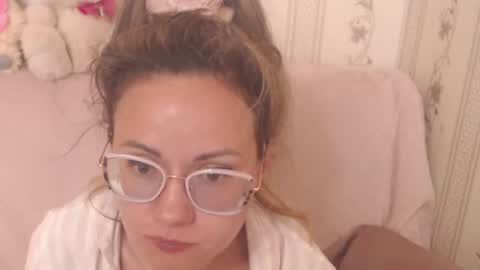 Snapshot of flowercandydoll13 chatting on 06-27-26, 07:24 say meow and send tip online show from 06-27-26, 07:24